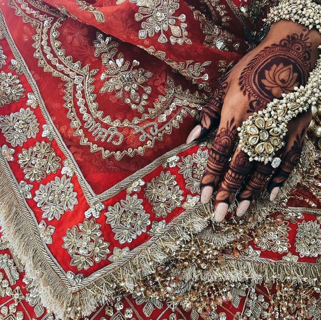 Gagan's dupatta with her nani's signature embroidered on it